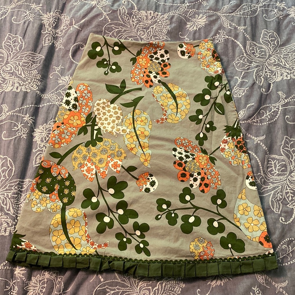Green patterned size 4 Persaman A line skirt